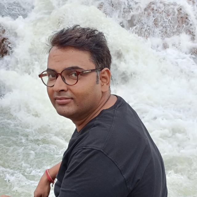 प्रो. आशीष कुमार सिंह